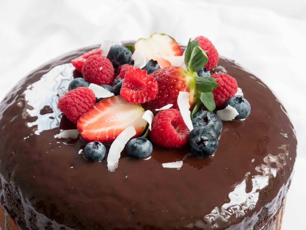 My Vegan Chocolate Birthday Cake | Eat Yourself Green