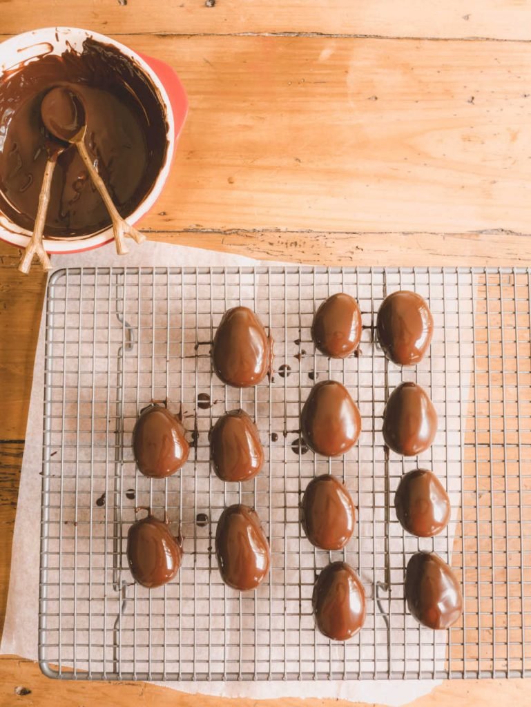 Peanut Butter & Chocolate Easter Eggs | Eat Yourself Green